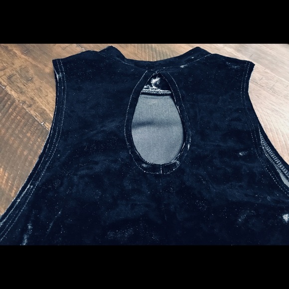 ⛔️SOLD⛔️✨Black Velvet Choker Swing Dress✨ - Picture 5 of 7